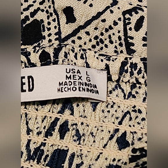 DEVOTED Patterned Midi Tiered Dress with Short Ruffled Sleeves. Size Large. - Picture 11 of 15